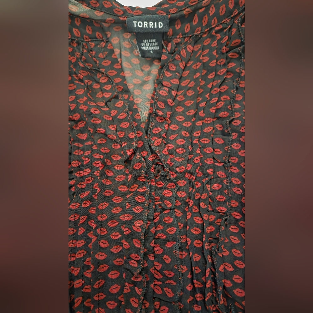 Torrid Burgundy & Black Printed Ruffle Blouse - Picture 2 of 4
